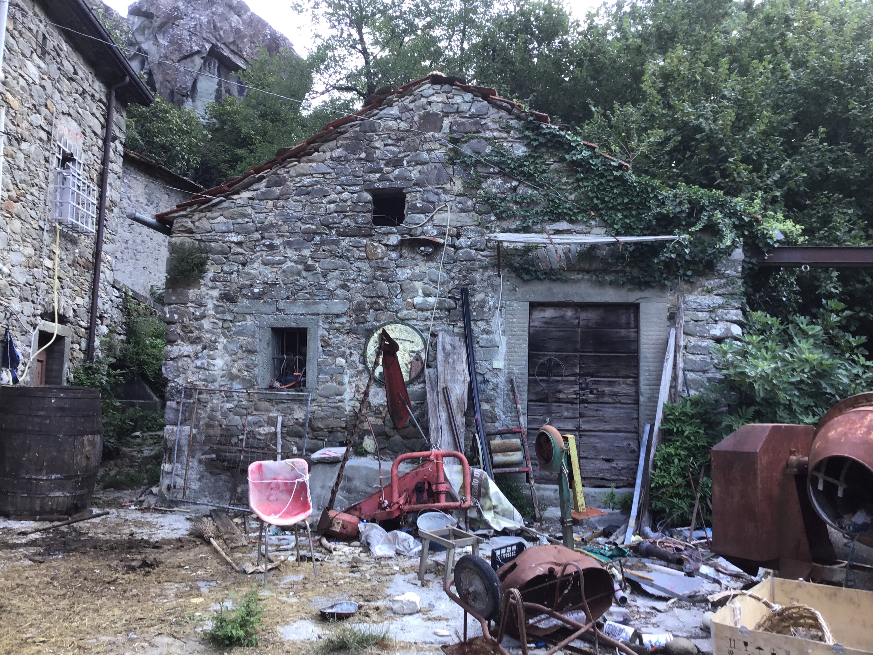 [Mulino ad acqua in località La Tana]