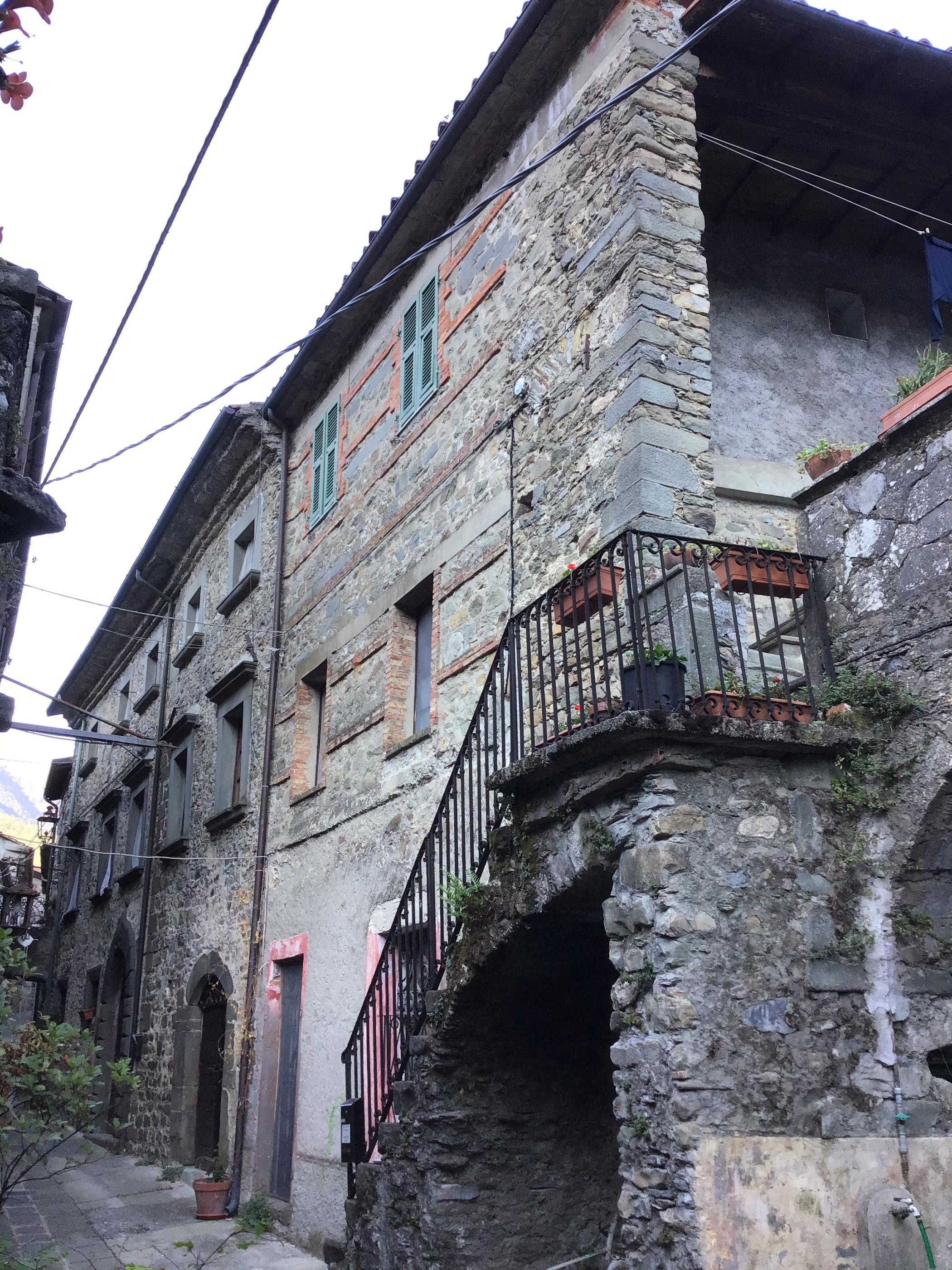 [Palazzo in via del Borgo, 75, 77 , 79]
