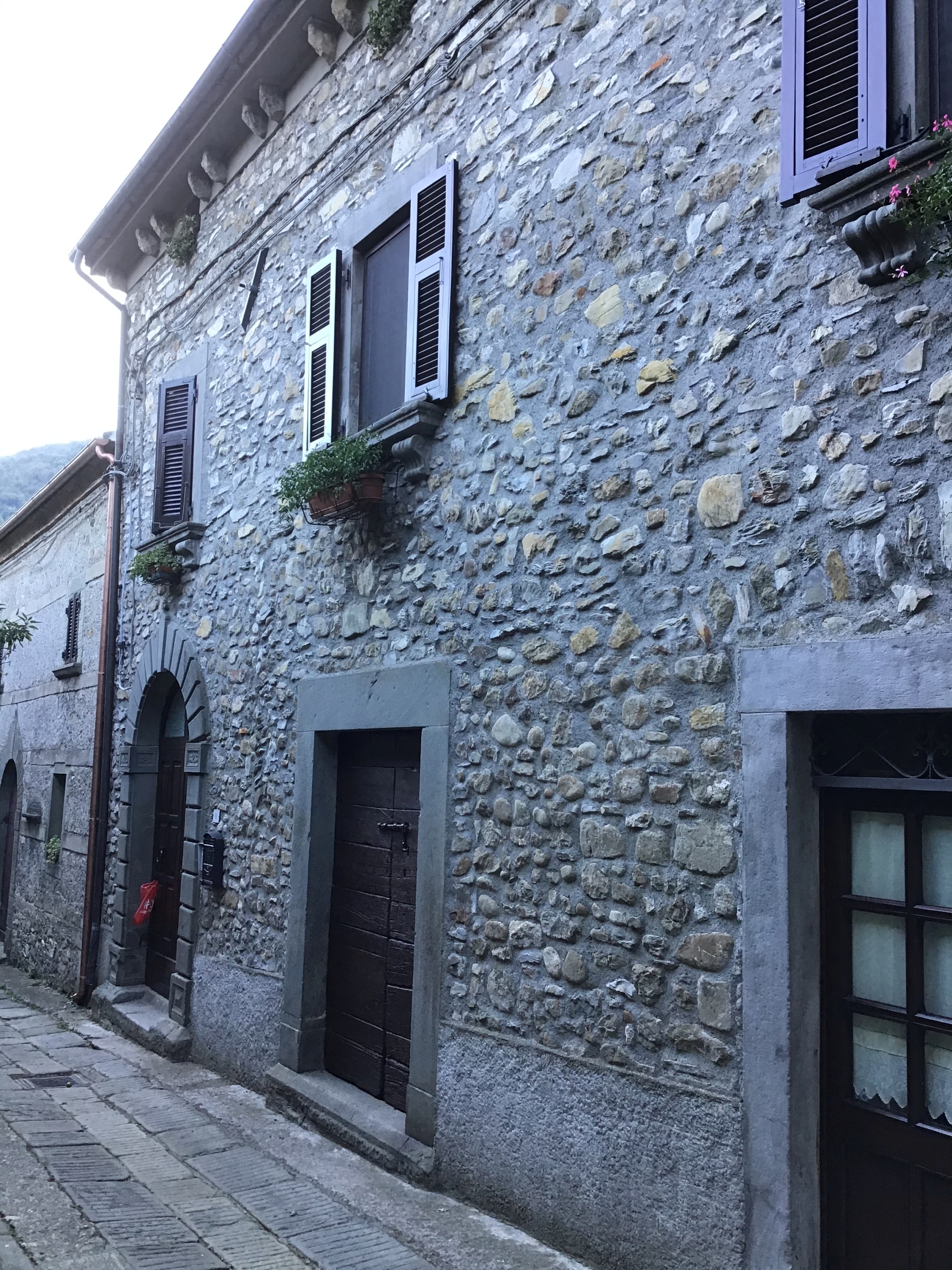 [Palazzo in via del Borgo, 86, 88 , 90]