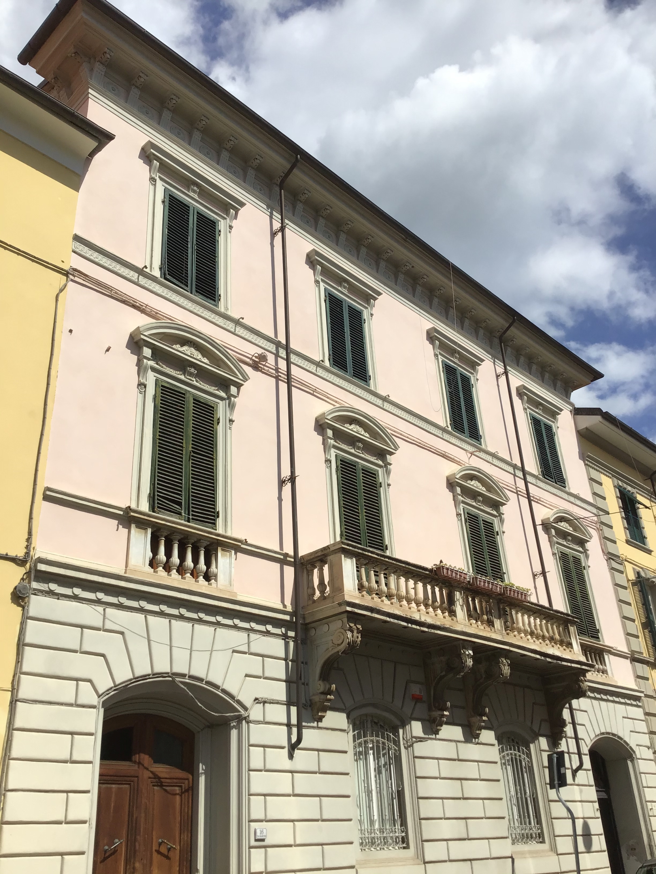 [Palazzo in Via Palestro, 14, 16 ]