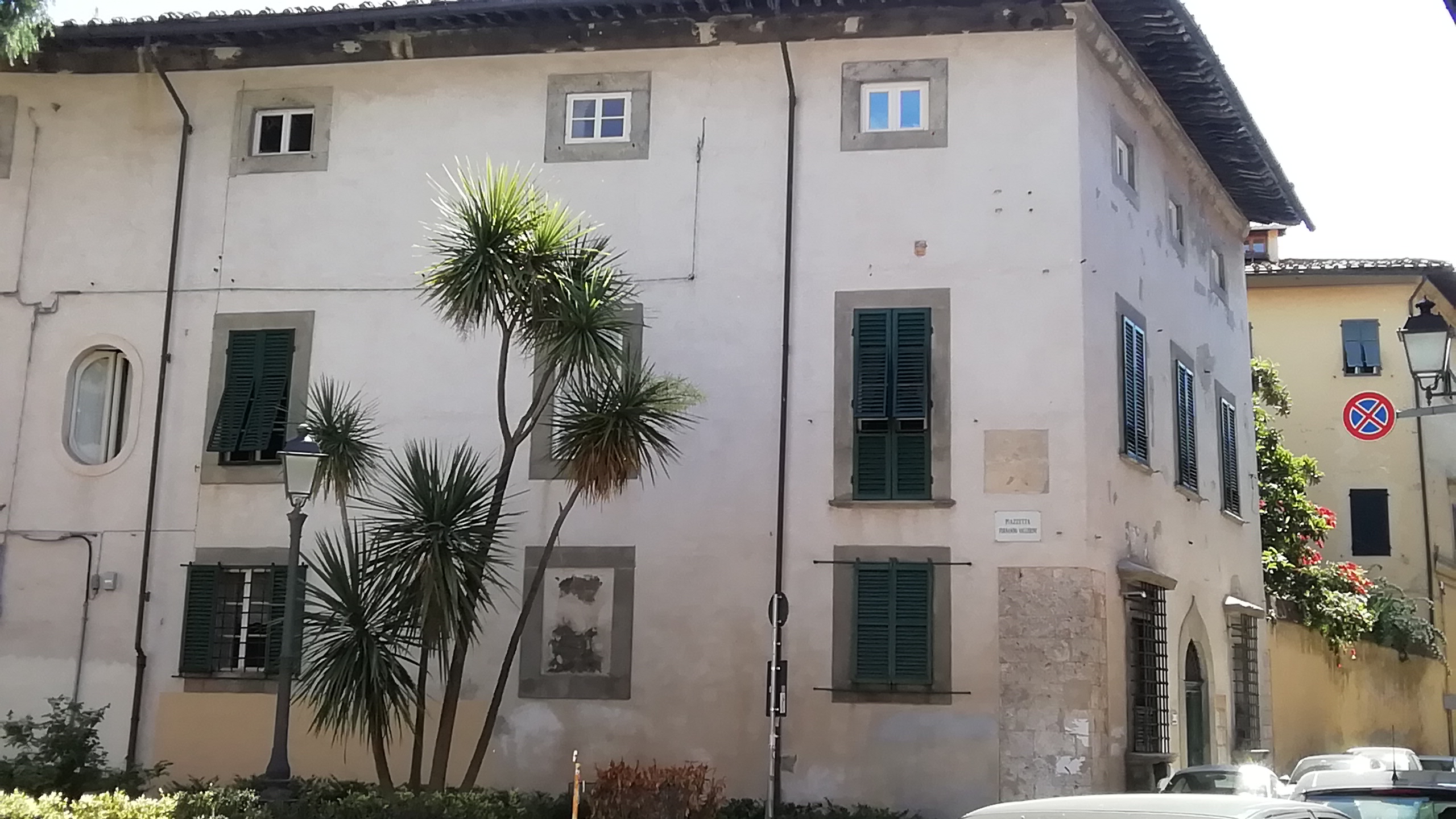 [Palazzo in Via Ulisse Dini, 26]