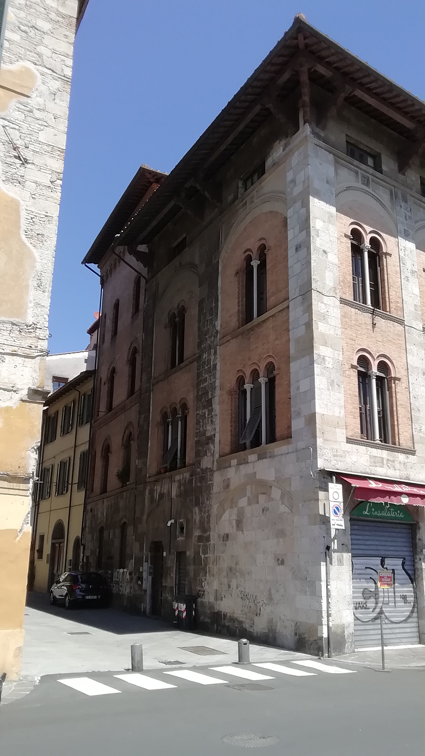 [Palazzo in via Serafini, 4]
