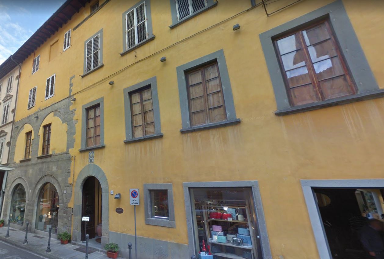[Palazzo in Via Benedetto Cairoli, 57]