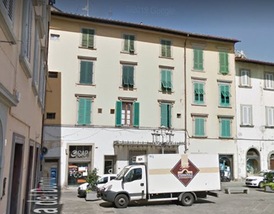 [Palazzo in piazza Duomo 16, 17, 18, 19, 20]