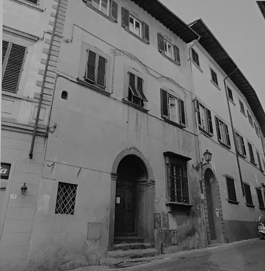 [Palazzo nobiliare in via Benedetto Cairoli 68]