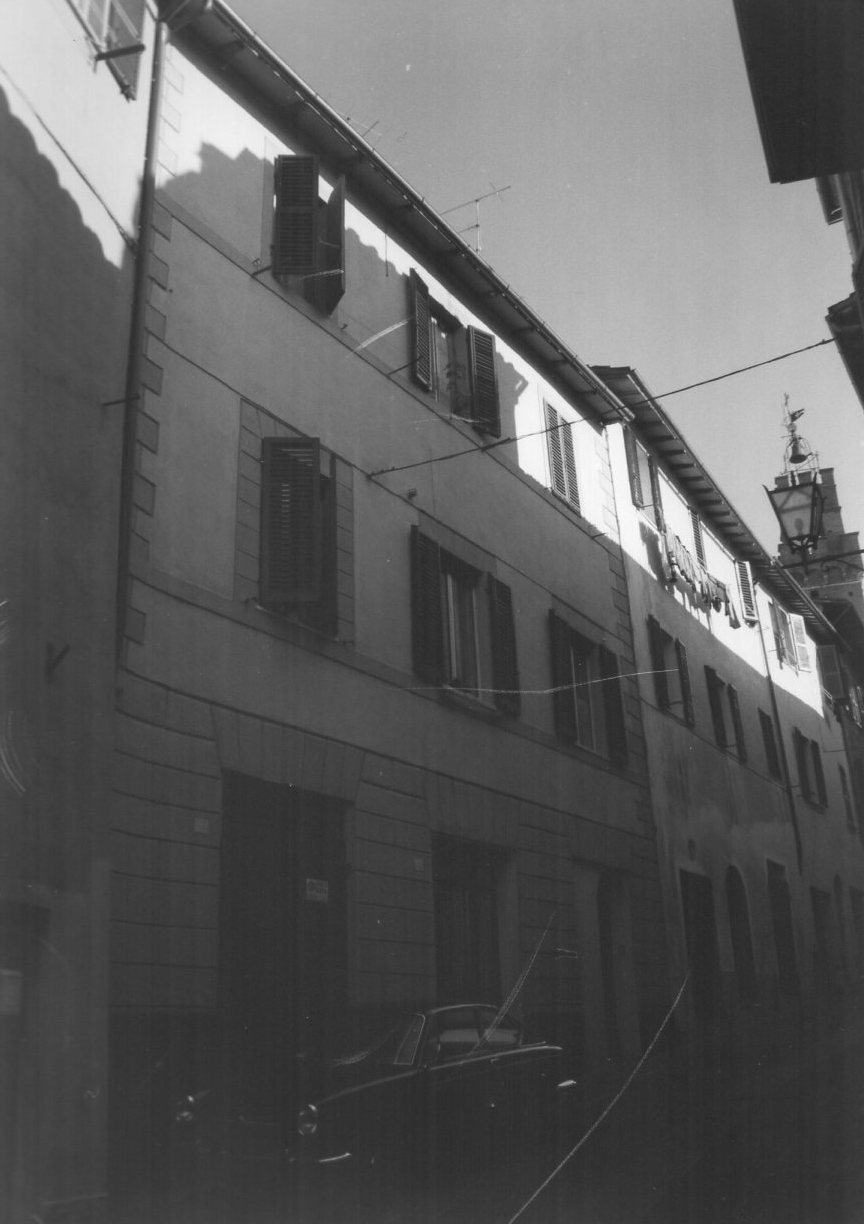 CASA IN VIA AMOS CASSIOLI