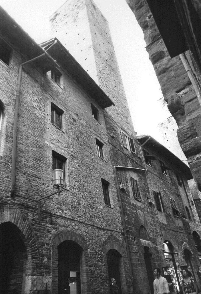 CASA E TORRE PETTINI