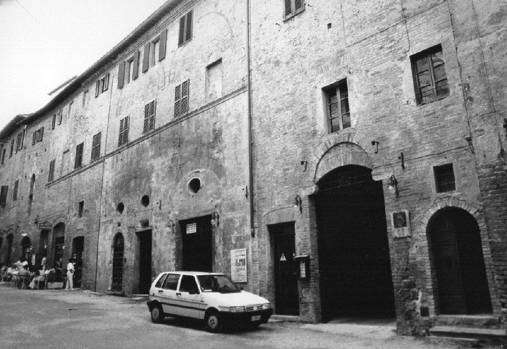 EDIFICIO IN VIA SAN MATTEO 53/55/57