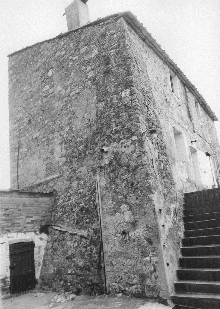 EDIFICIO MEDIEVALE A RANZA I