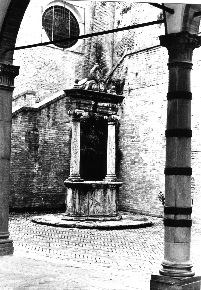 "Portico dei Comuni"