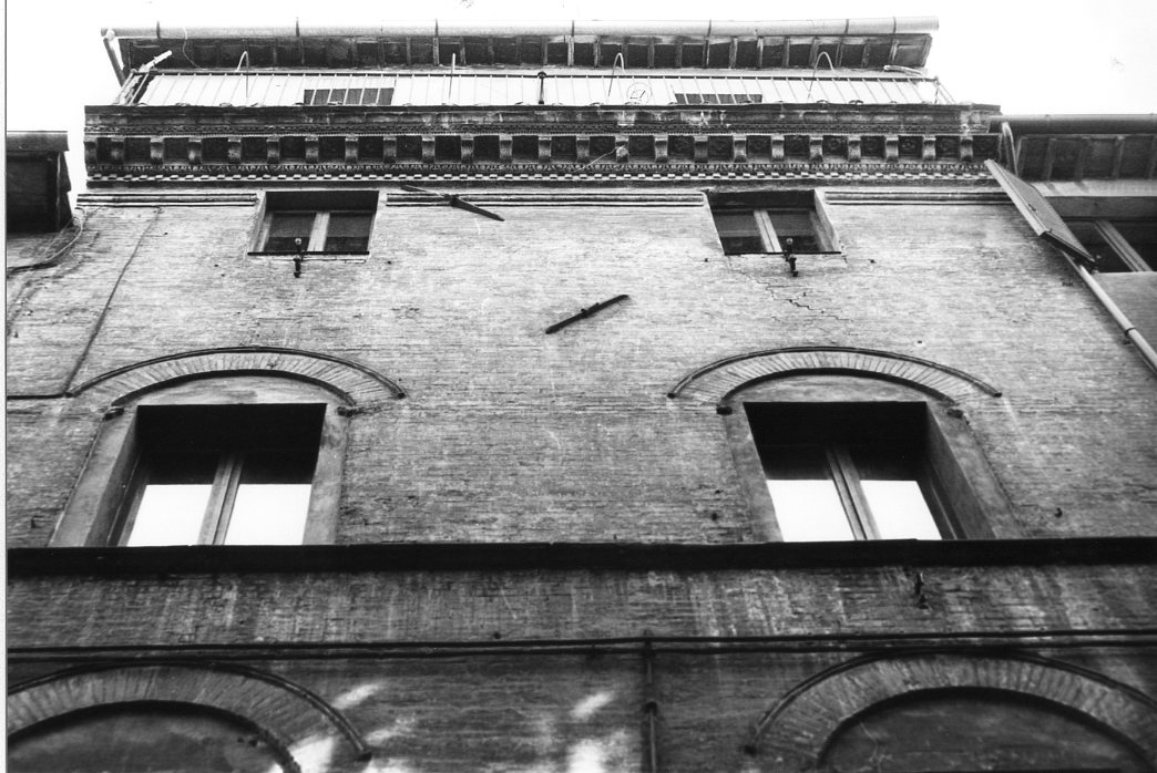 CASA DEL XIV SECOLO