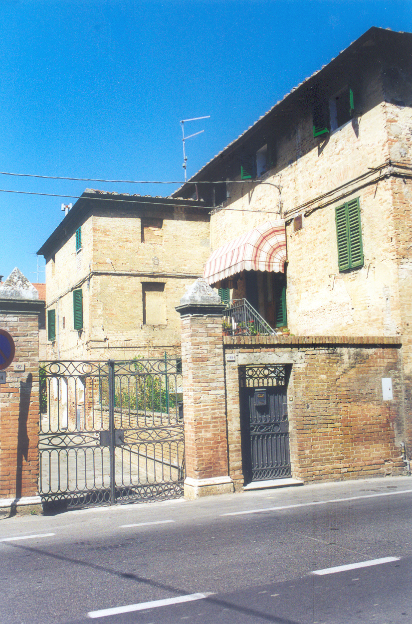 Casa in via Piccolomini ex Ospedale poi Podere La Campana