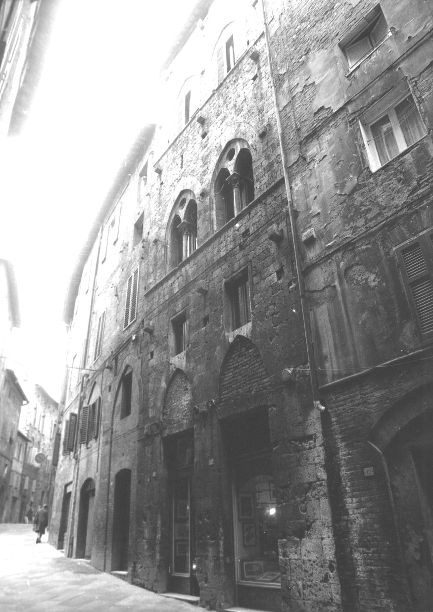 Casa torre medievale