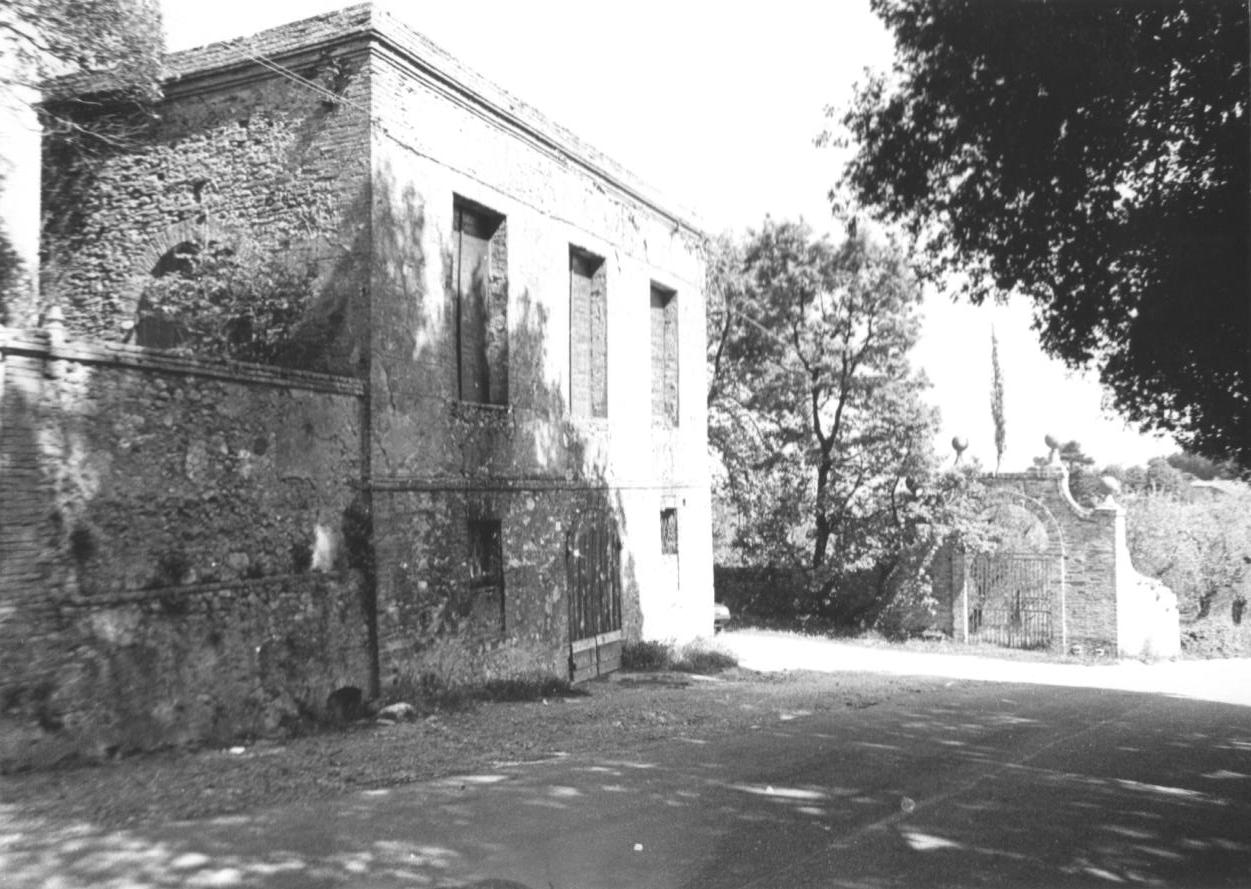 Linonaia ed arredi della Villa LA PALAZZINA