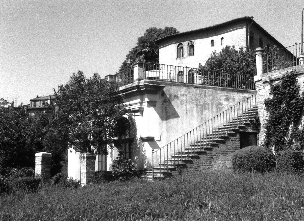 Serra e limonaia nel parco della villa Rubini Manenti