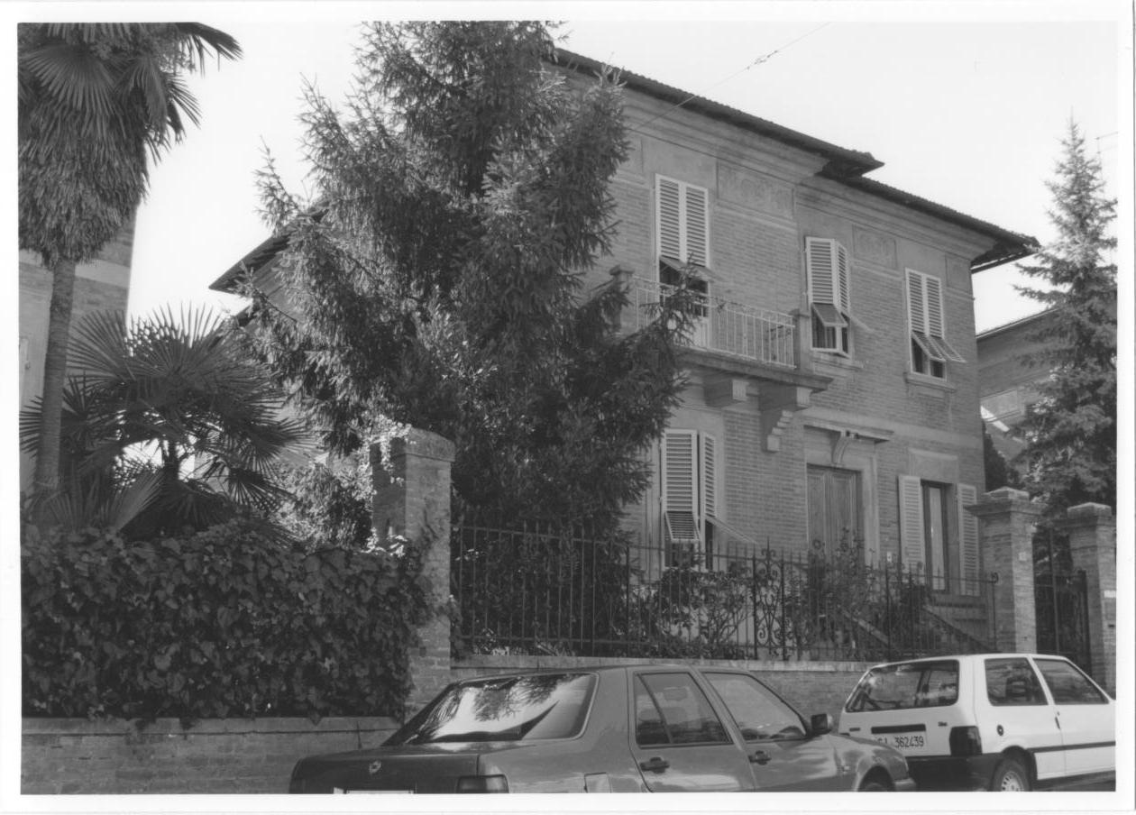 VILLINO IN VIALE TRIESTE 25