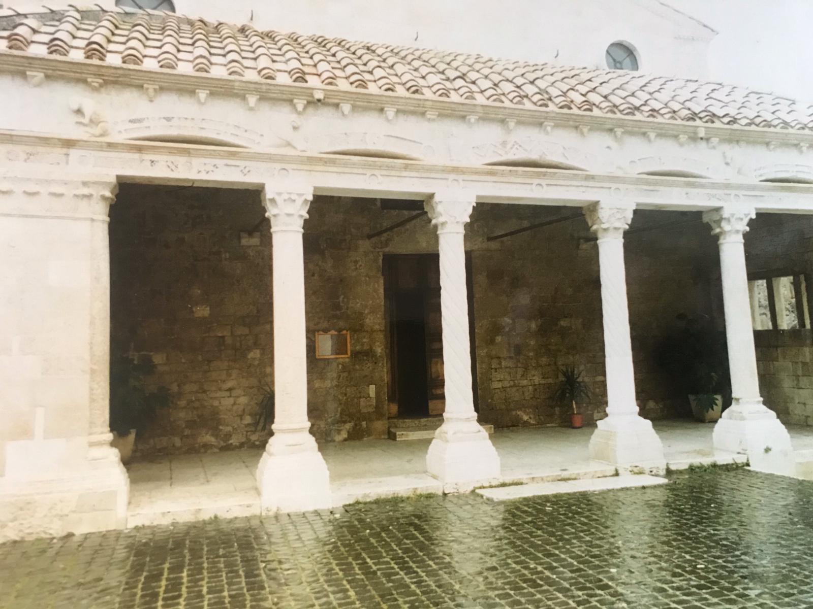 Portico di Santa Maria Assunta