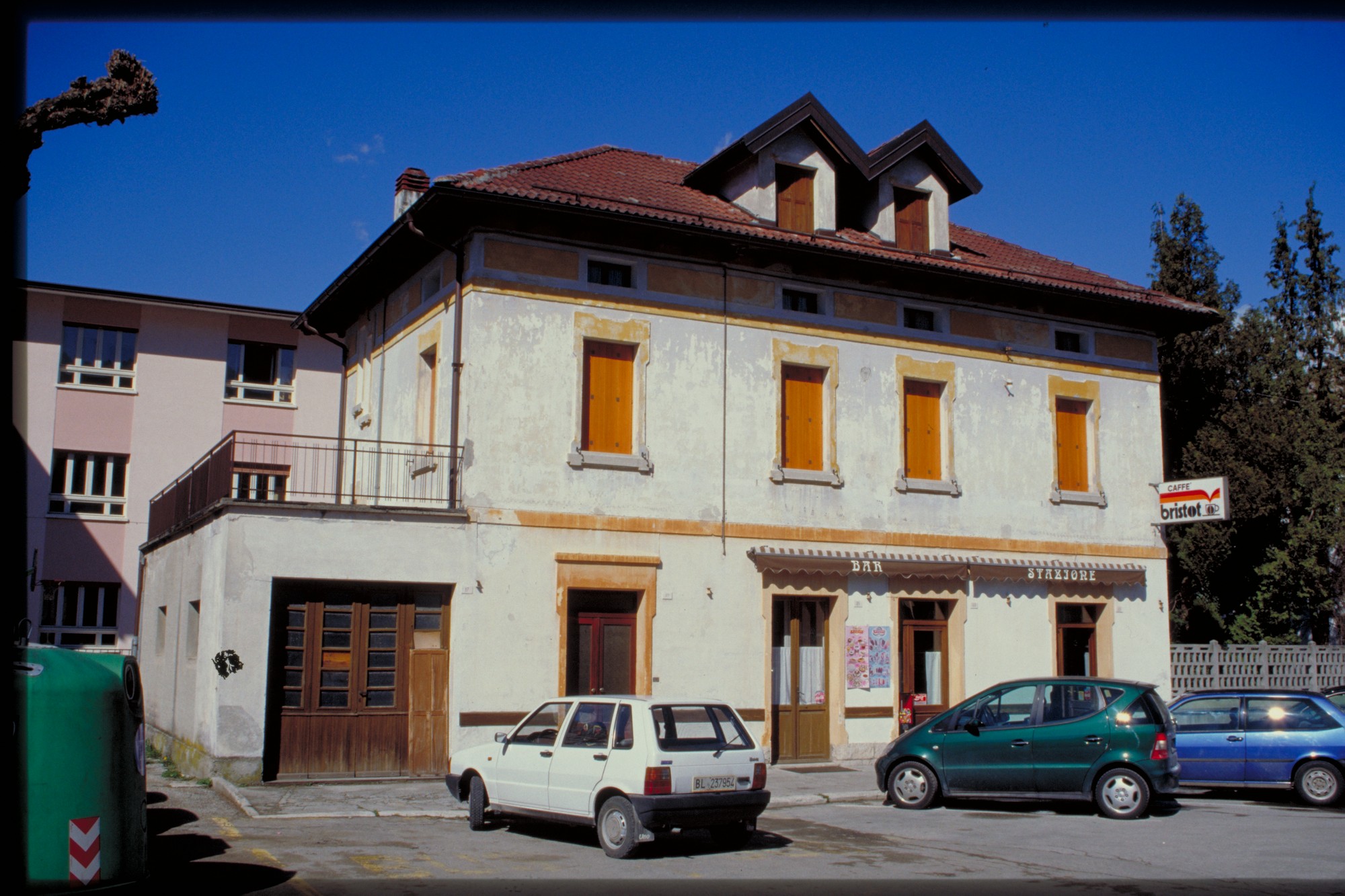 stazione ferroviaria