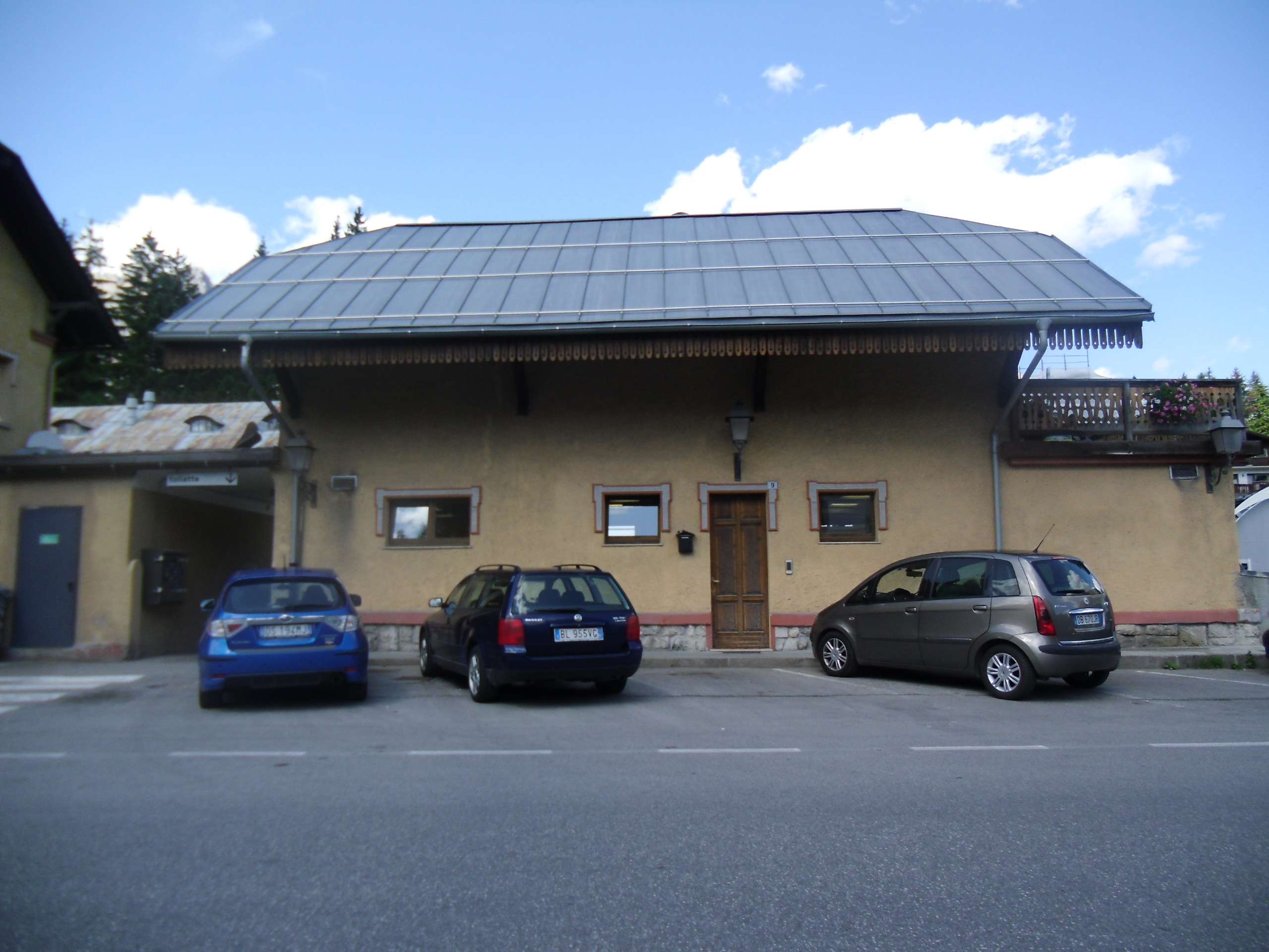 bagni pubblici e locali abitativi