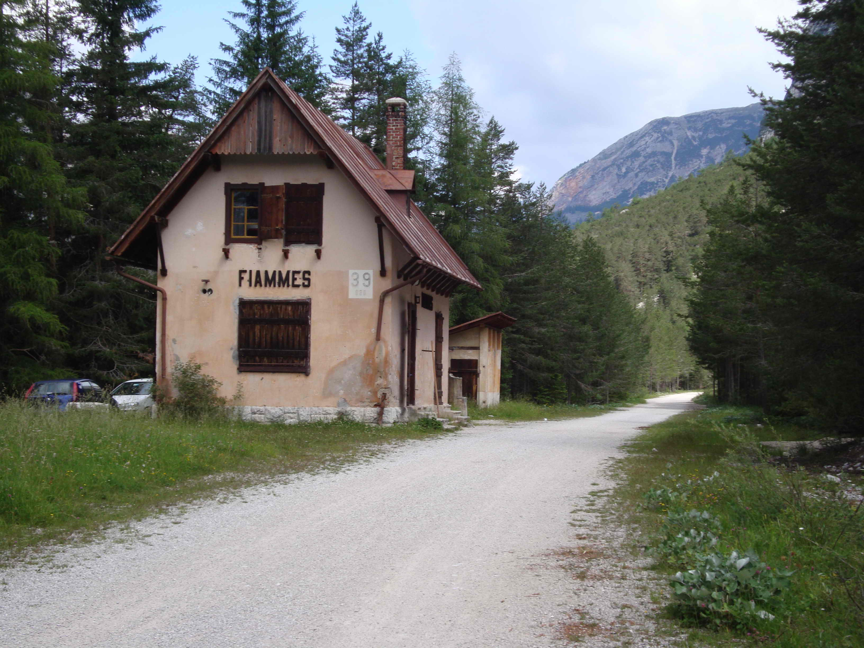 ex casello ferroviario di Fiames