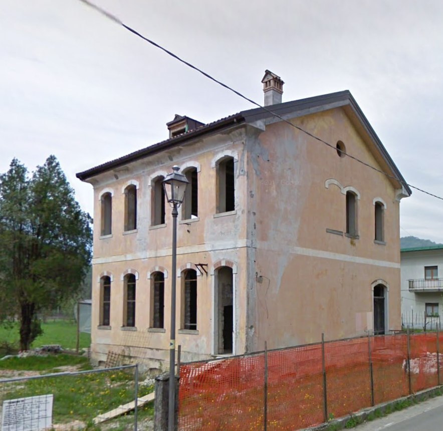 Ex scuole elementari di via Celarda