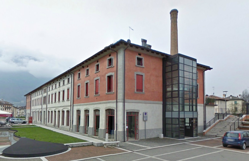 Fabbricato est