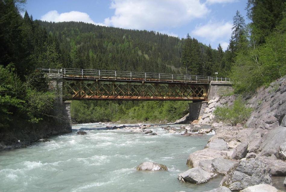 Ponte metallico sul fiume Piave