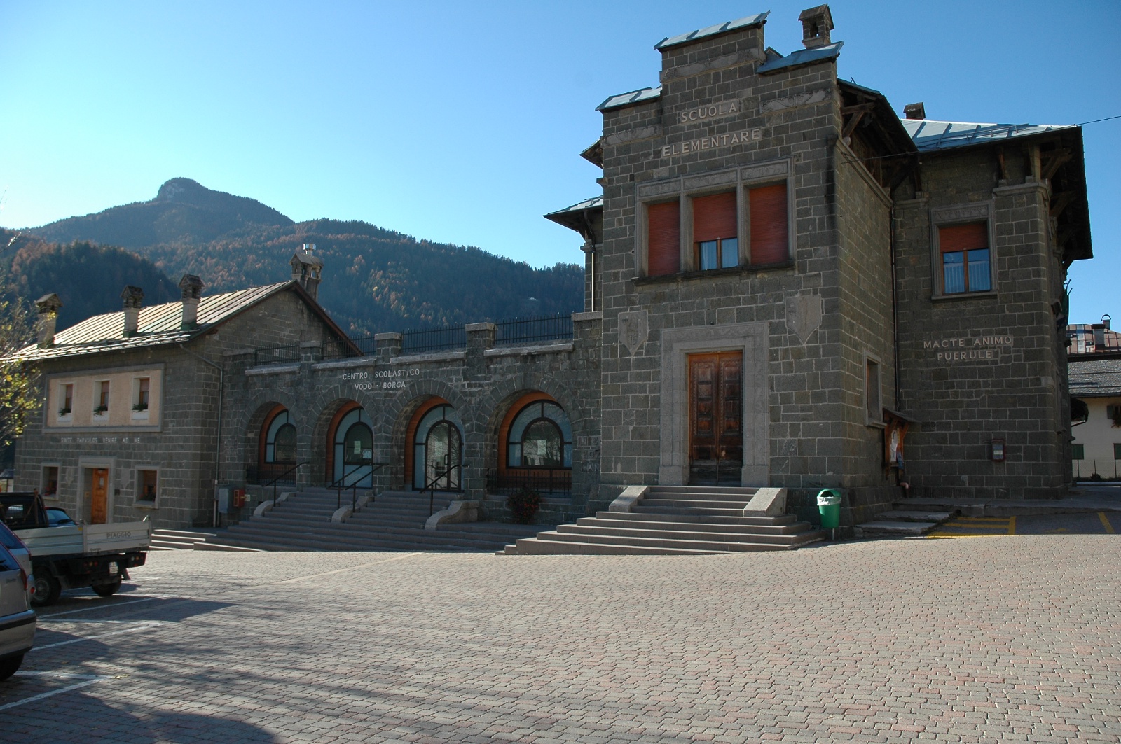 polo scolastico