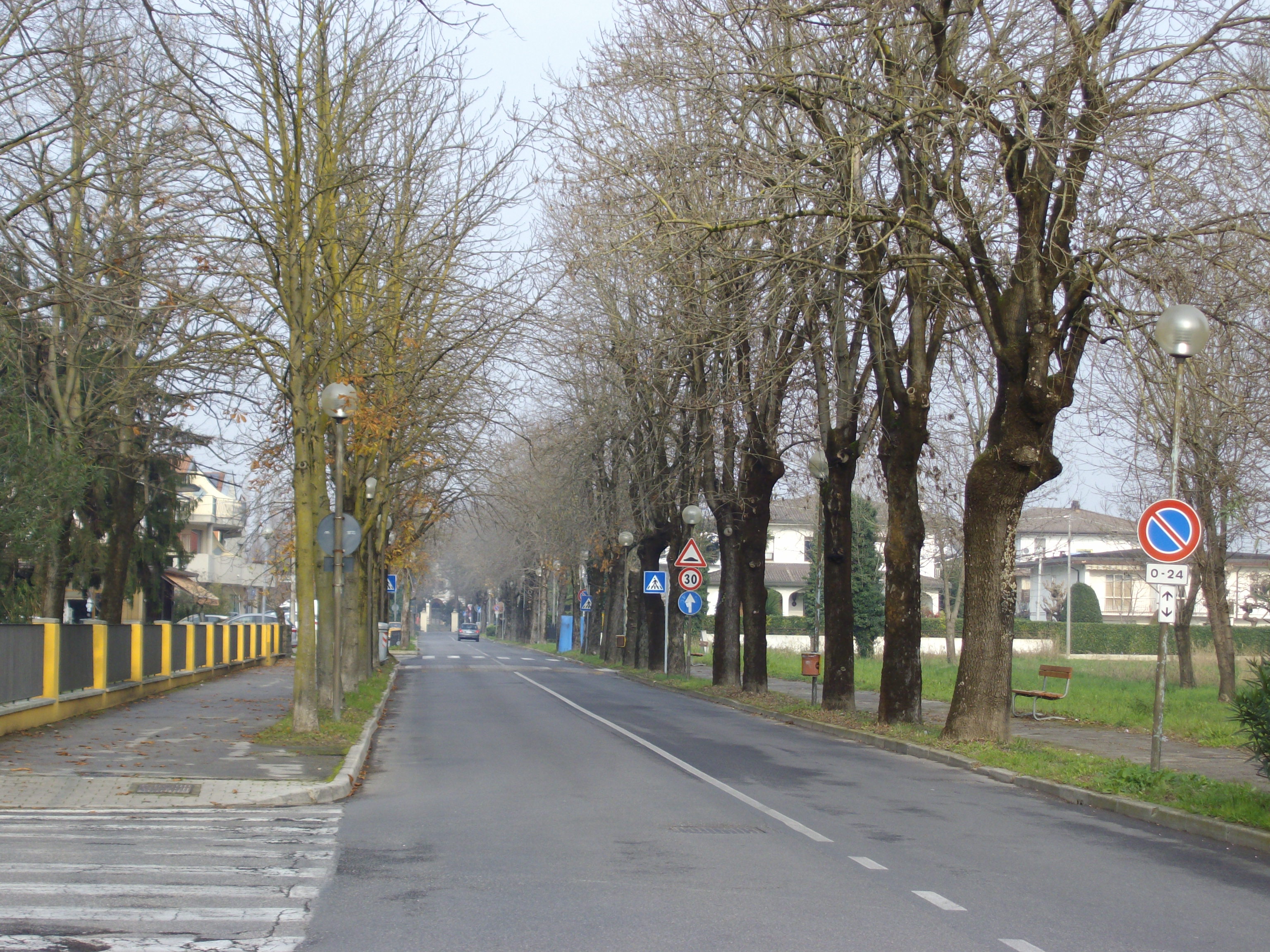 via Appia Monterosso e via Mazzini