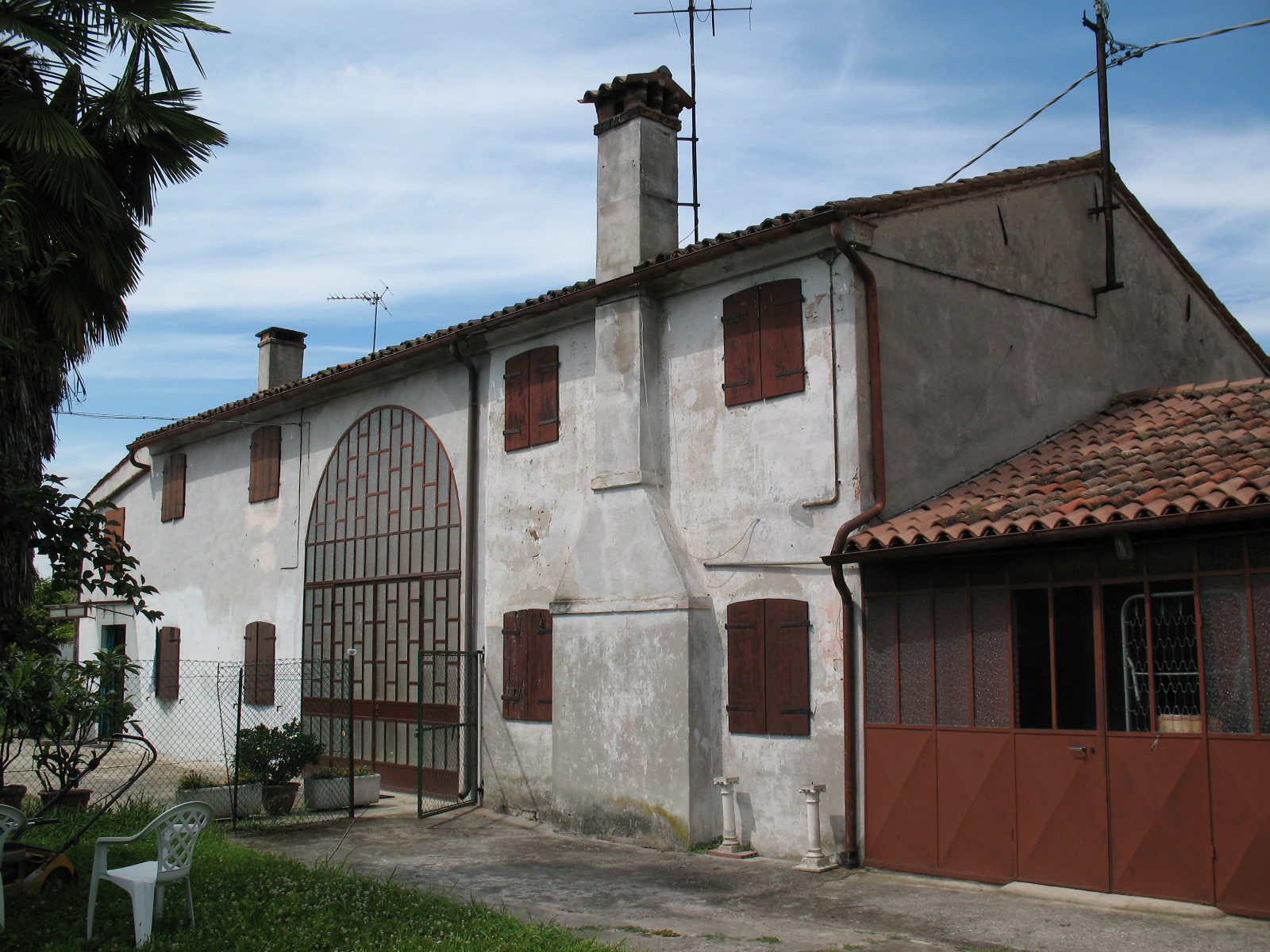 Fabbricato ex agricolo in Via Venier