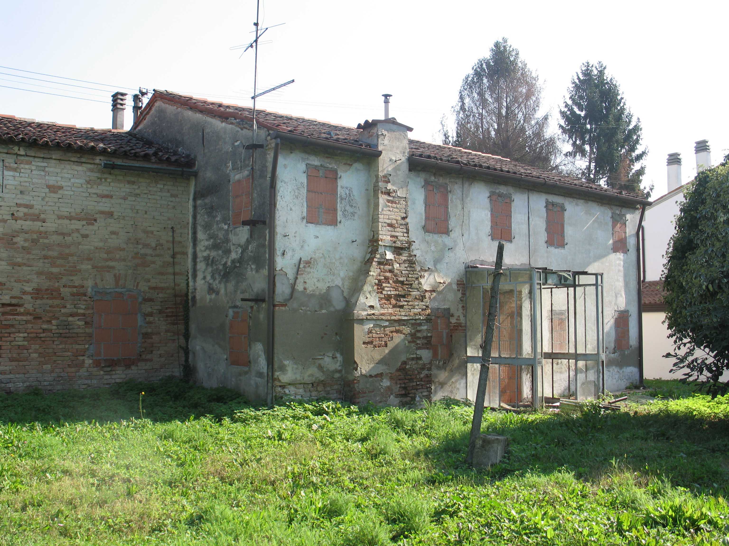 Fabbricato rurale in Via delle Ceramiche
