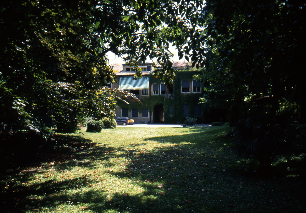 giardino di Palazzo De Lazzara, Fioravanti Onesti, Avogadro degli Azzoni , De Lazzara