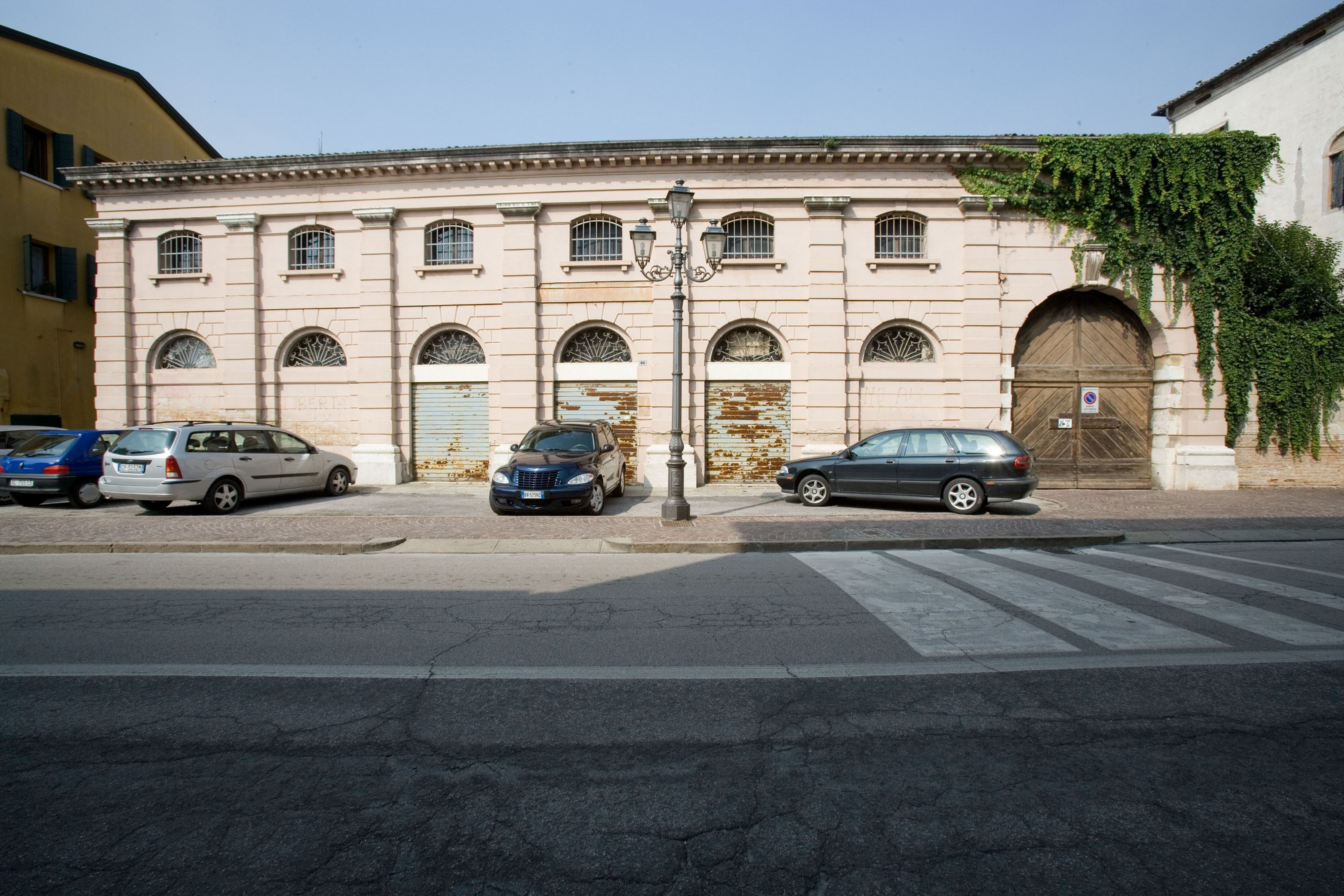 Barchessa di Palazzo Pasqualigo poi Bertani ora Doardo