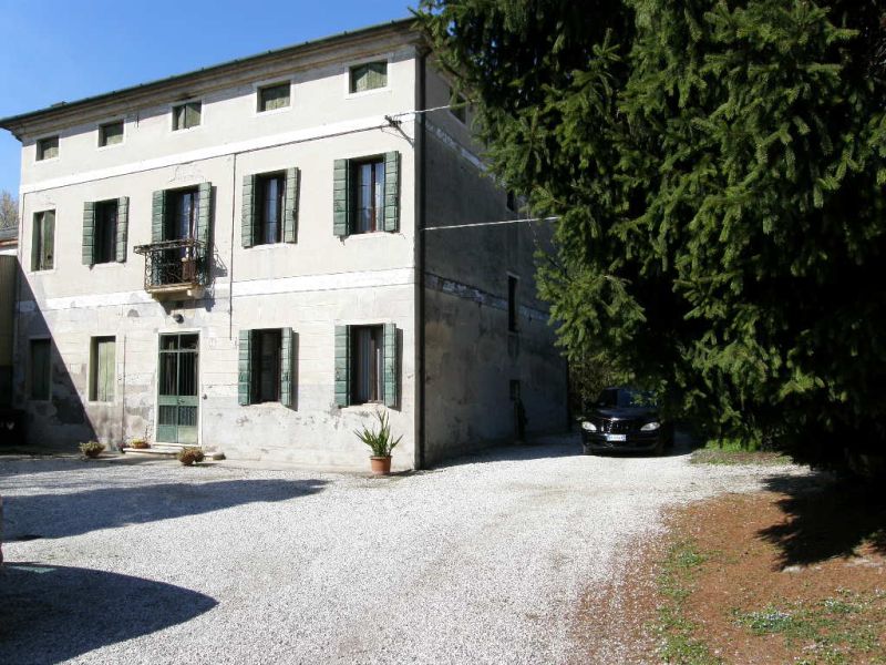 Complesso ex Parrocchiale di Via Sant'Urbano