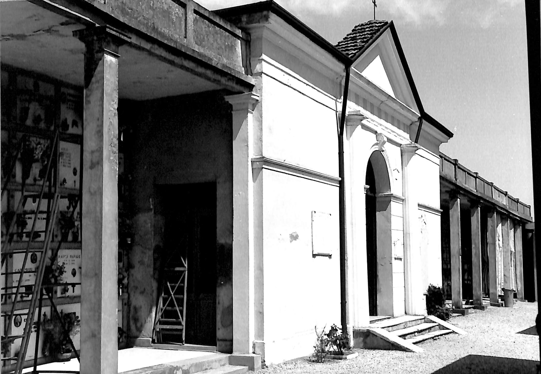 Cimitero comunale di Castelnovo Bariano