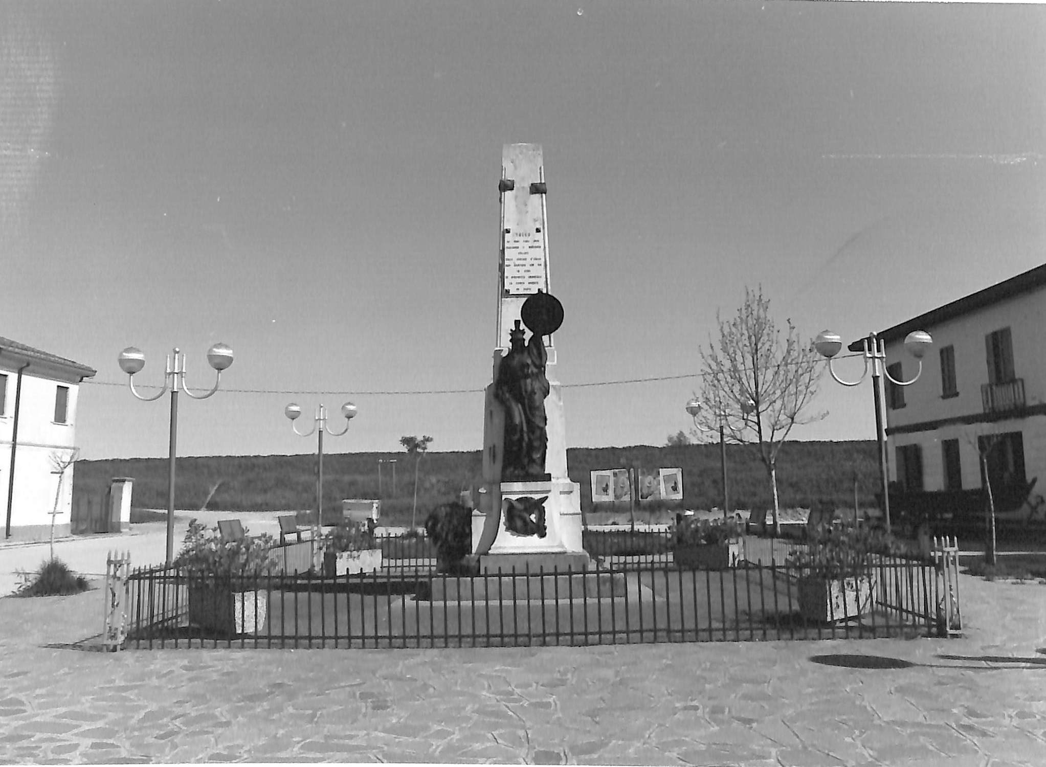 Monumento ai Caduti di Porto Tolle