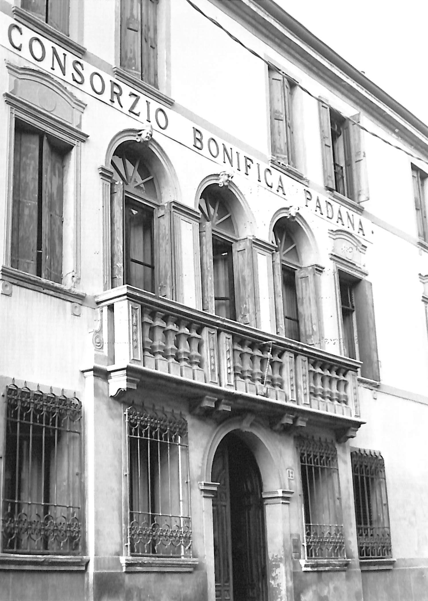 Palazzetto Campo ora Consorzio Bonifica Padana