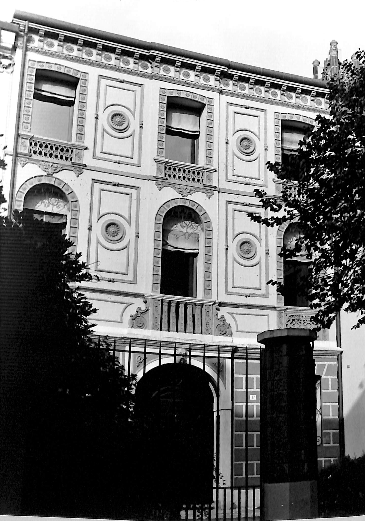 Palazzina neo gotica