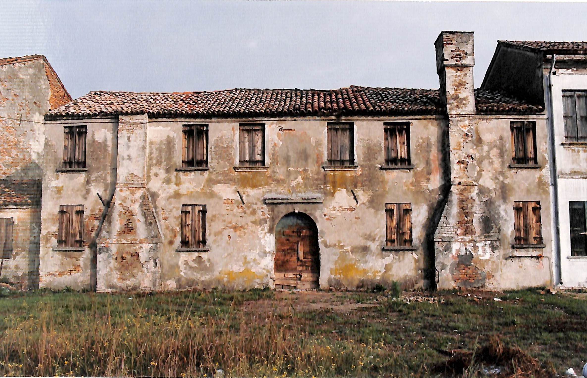 casa doppia con fienile, rurale