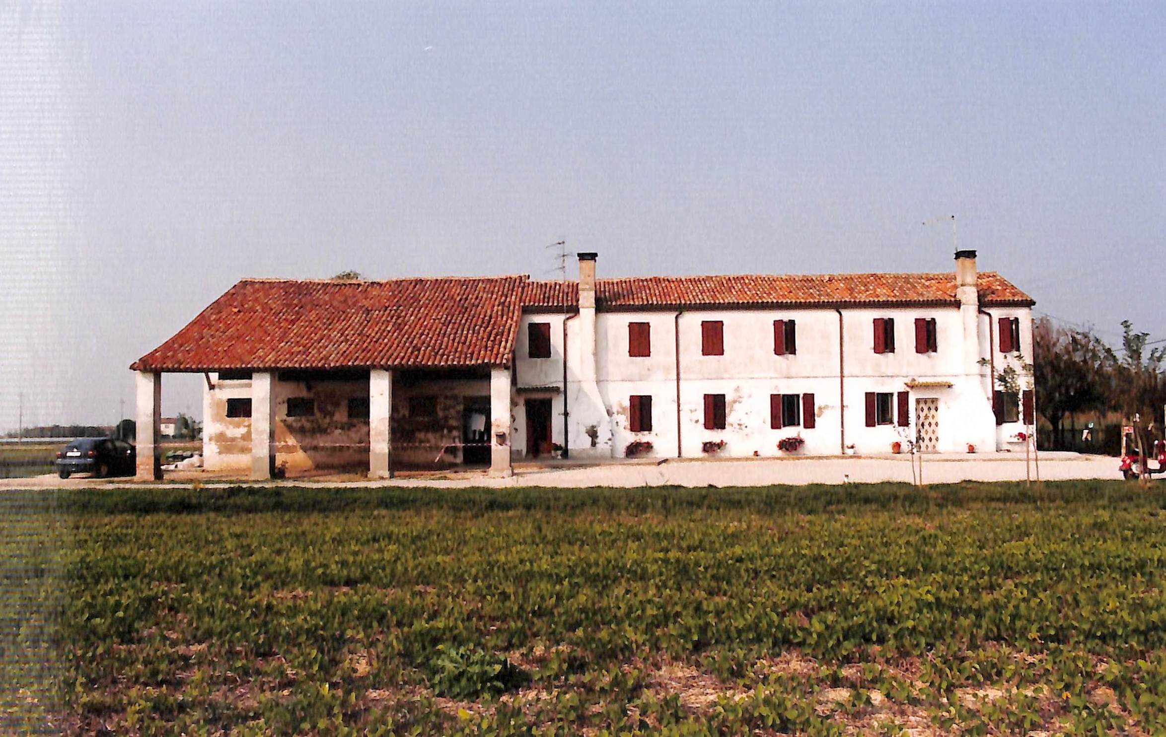 casa doppia con teggia, rurale