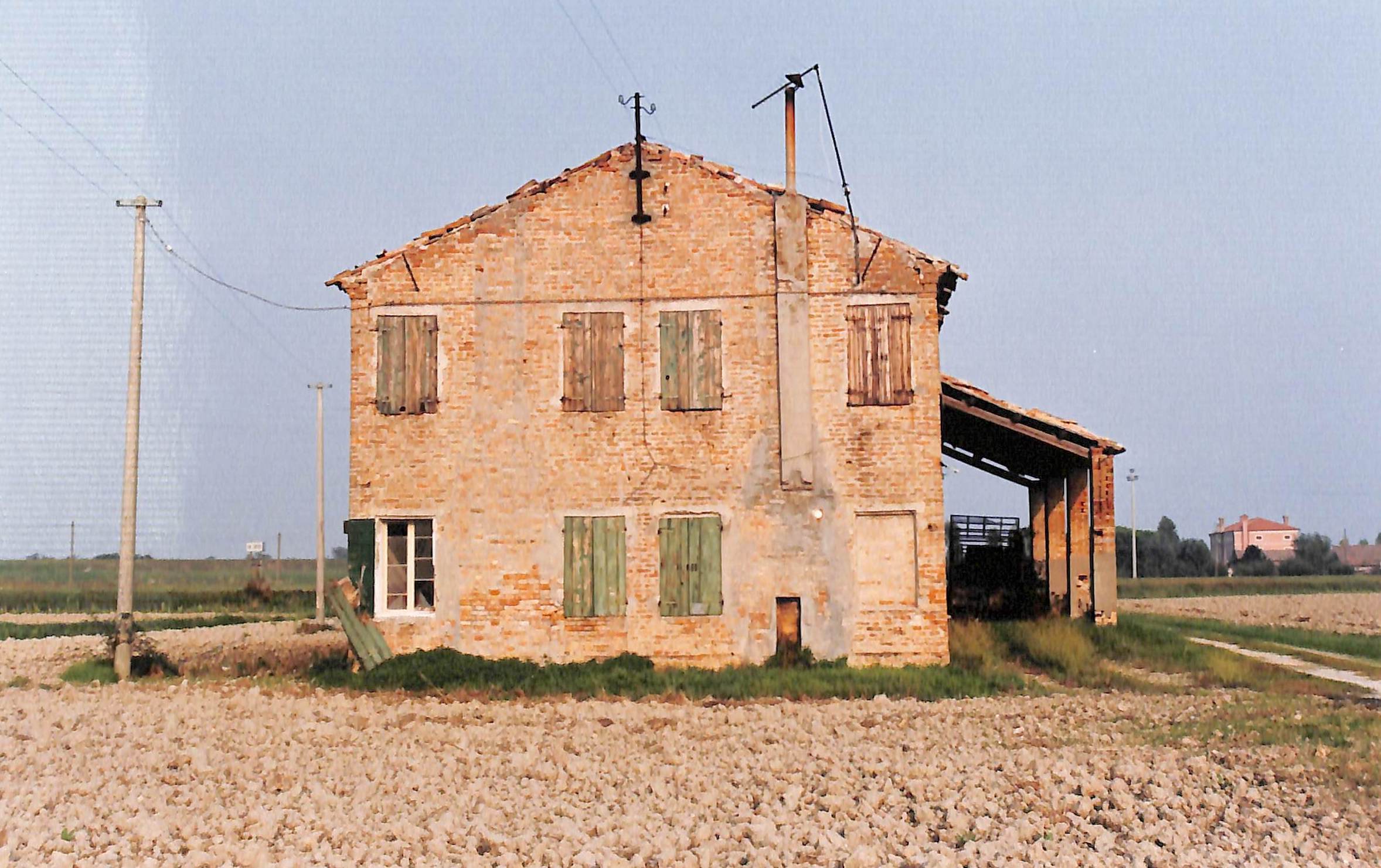 casa singola con teggia, rurale