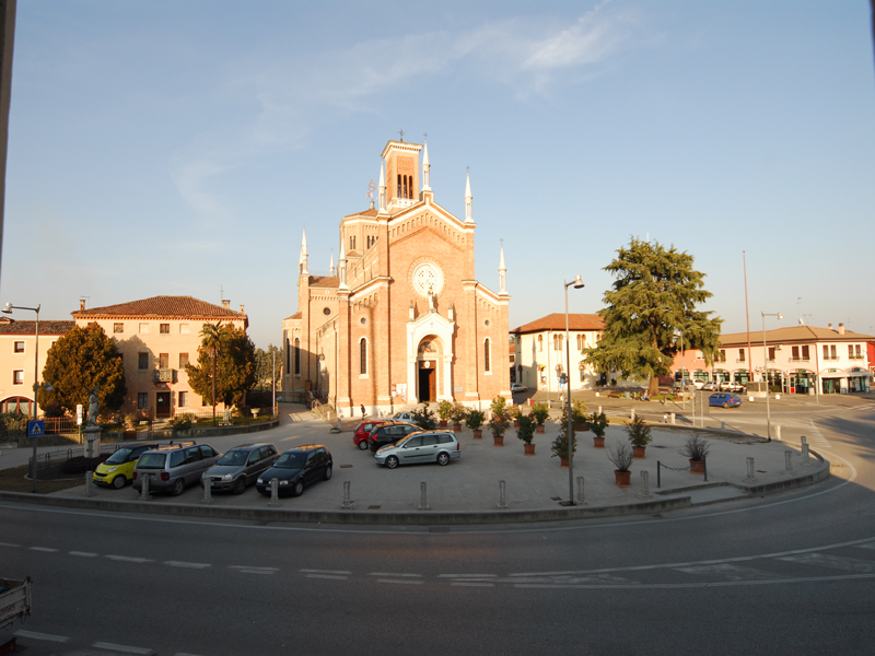 Sagrato della chiesa