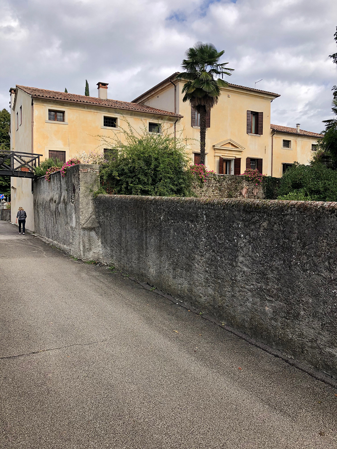 Casa Canonica