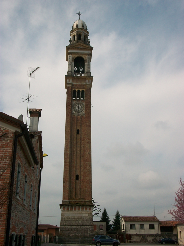 campanile della Chiesa di Santa Maria Assunta