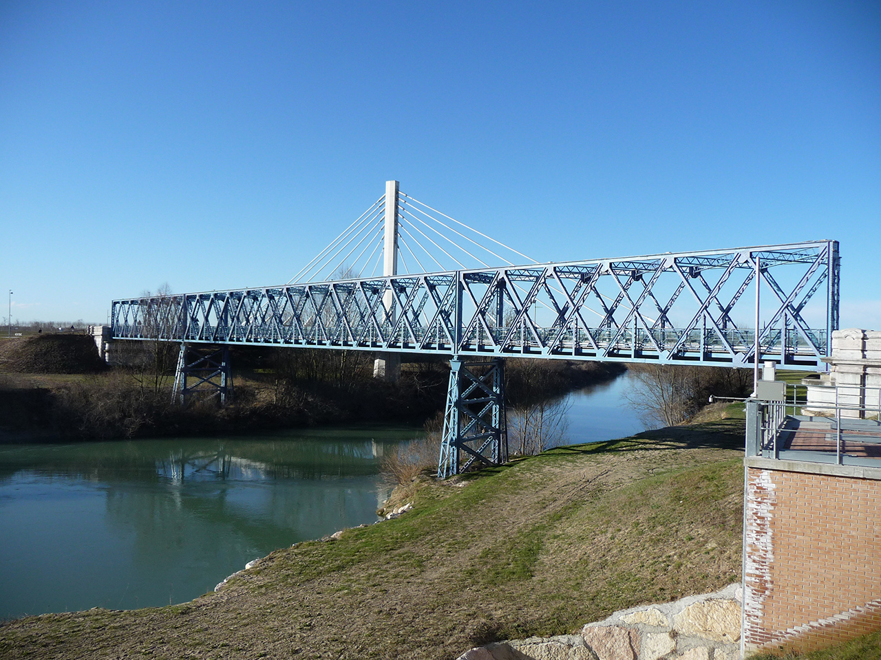 Ponte metallico sul fiume Livenza