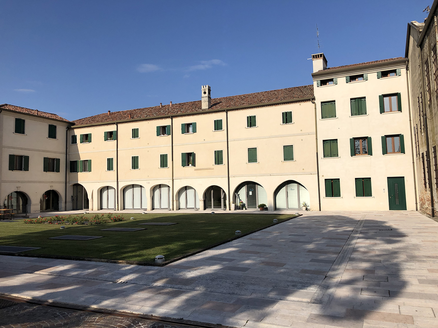 Convento di S. Maria delle Grazie con spazio scoperto