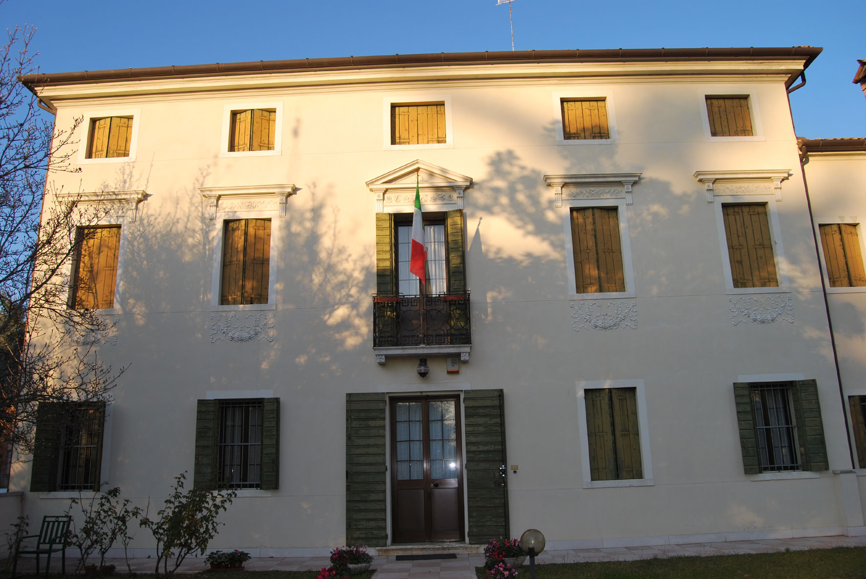 Casa Canonica