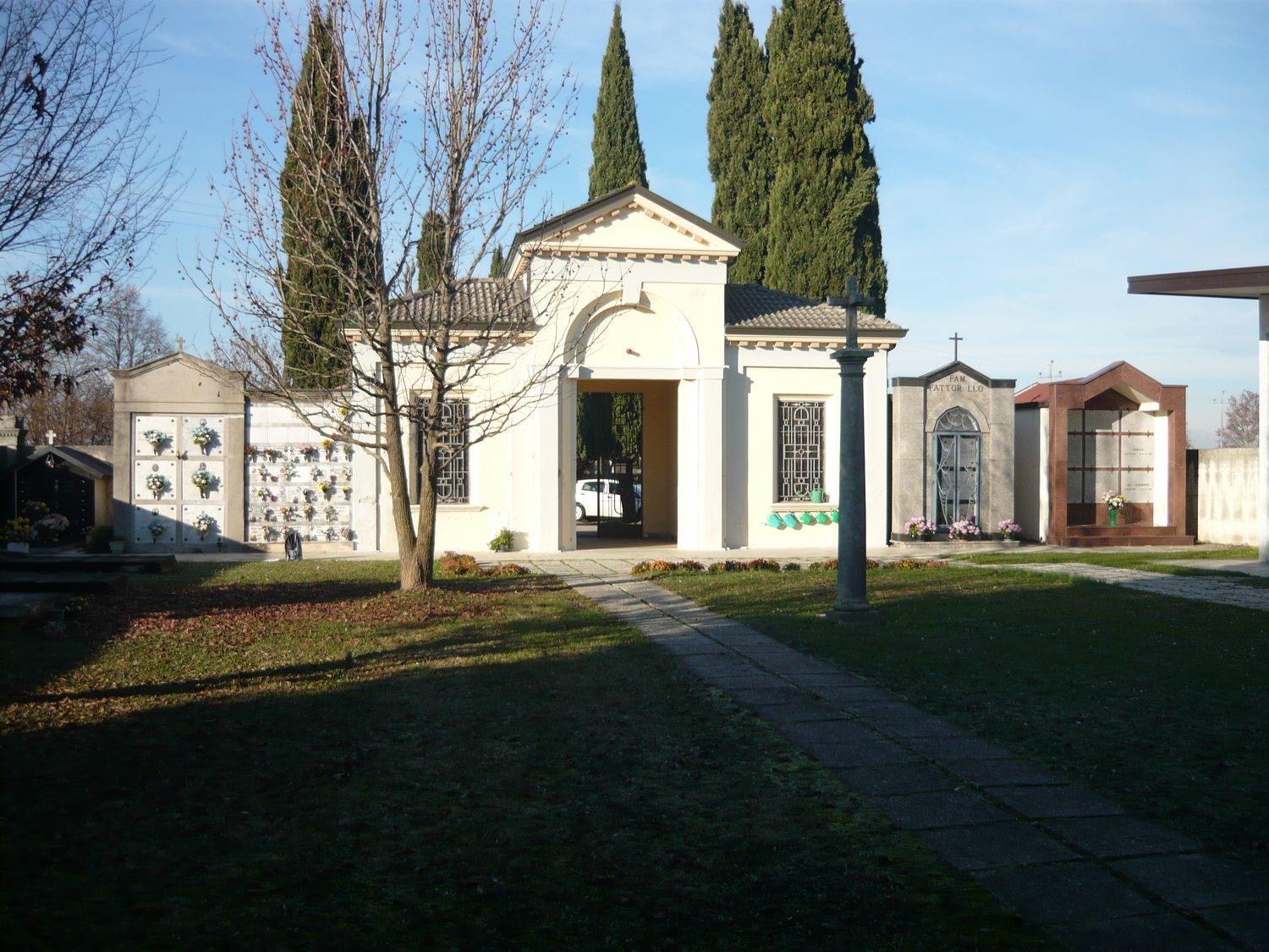 Cimitero frazione Brusco