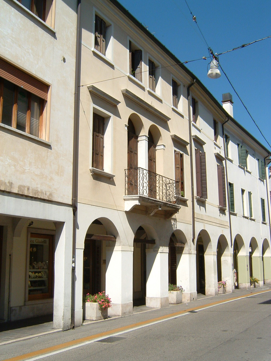 Casa a Corte