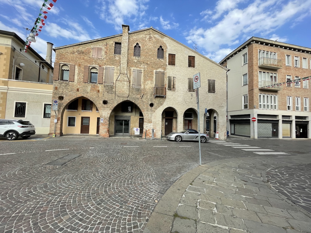 Casa del XIV sec